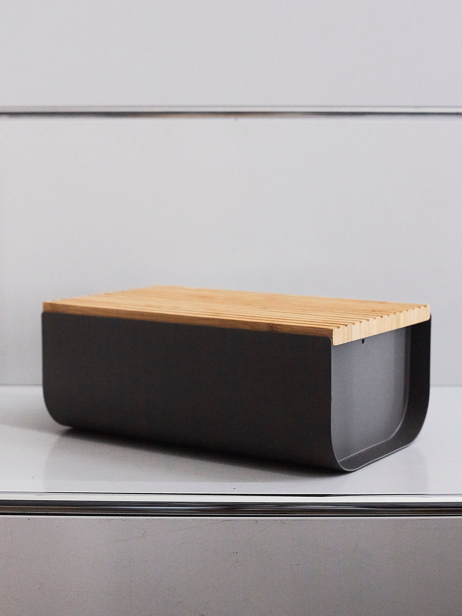 alessi_BIGGAME_mattina_bread_darkgrey