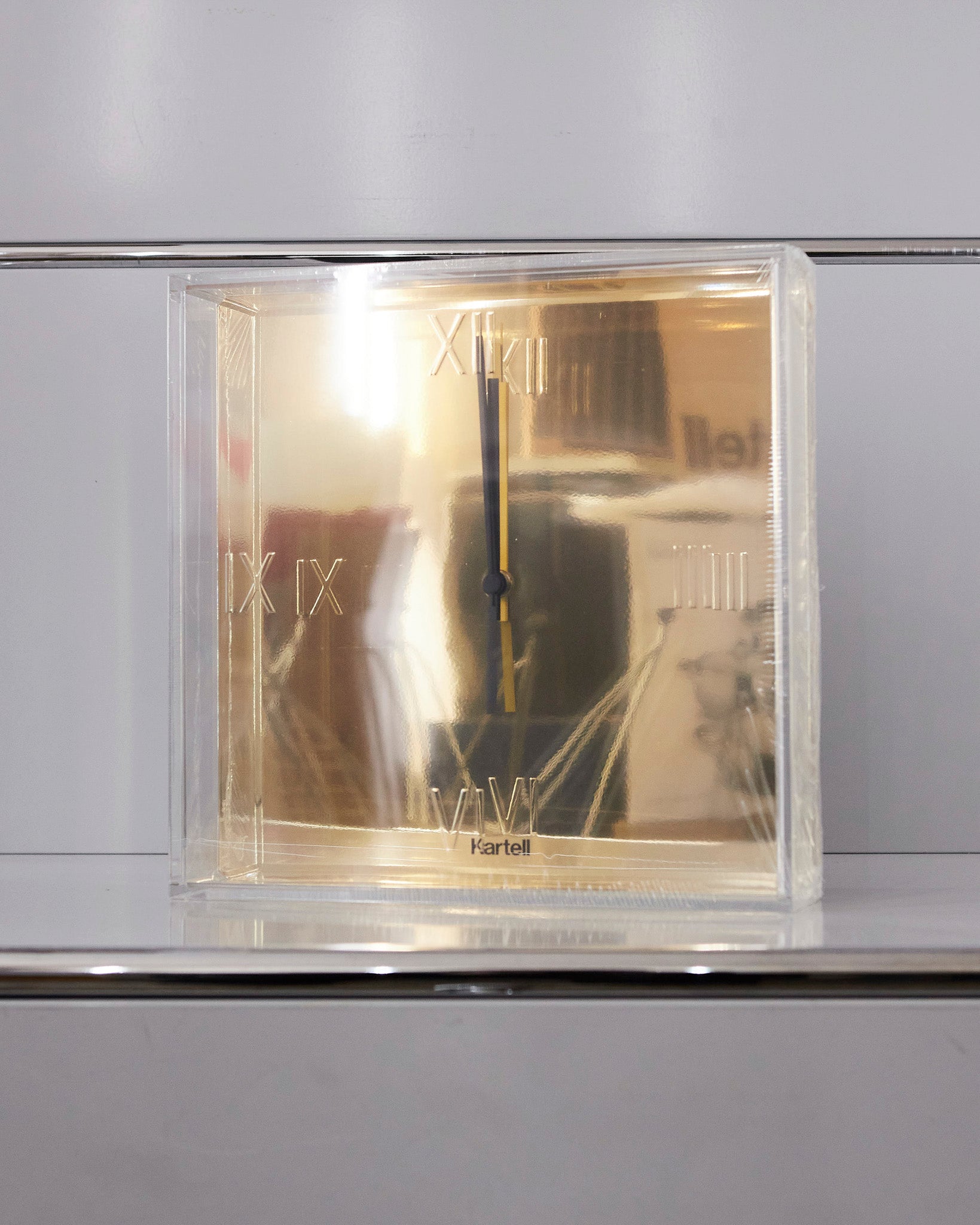 kartell_philippestarck_tictac_gold