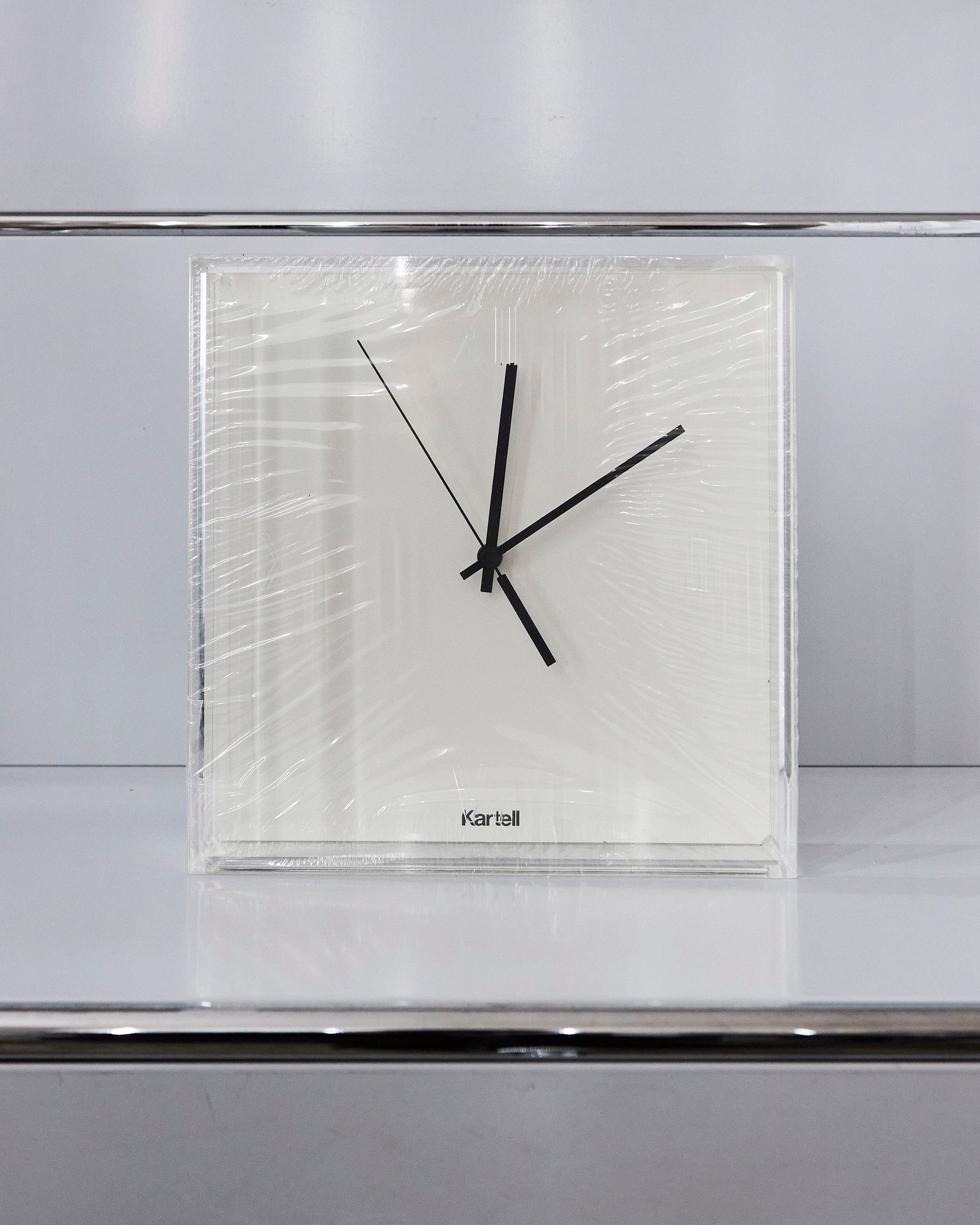 kartell_philippestarck_tictac_white