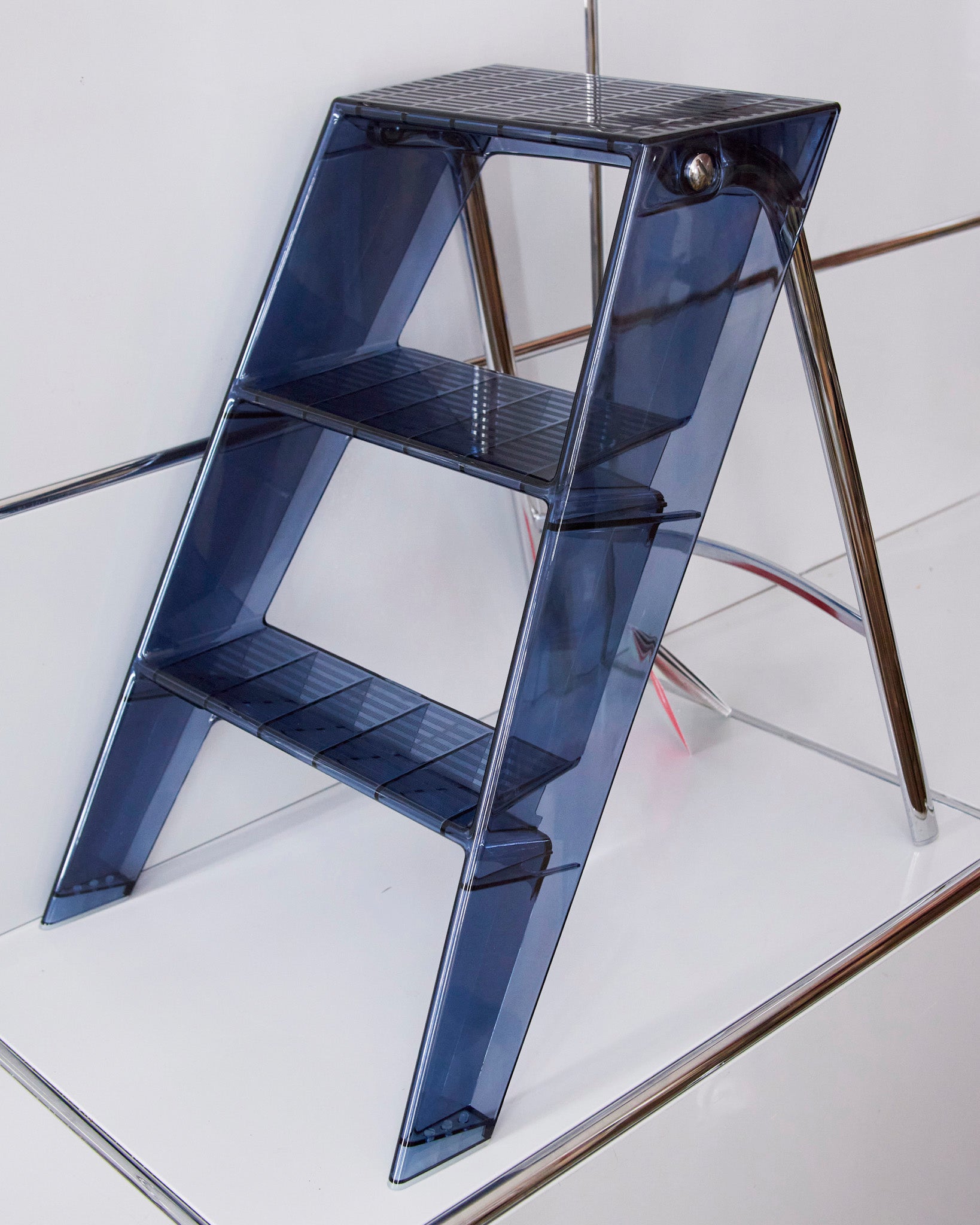 kartell_albertomeda_upper_blue