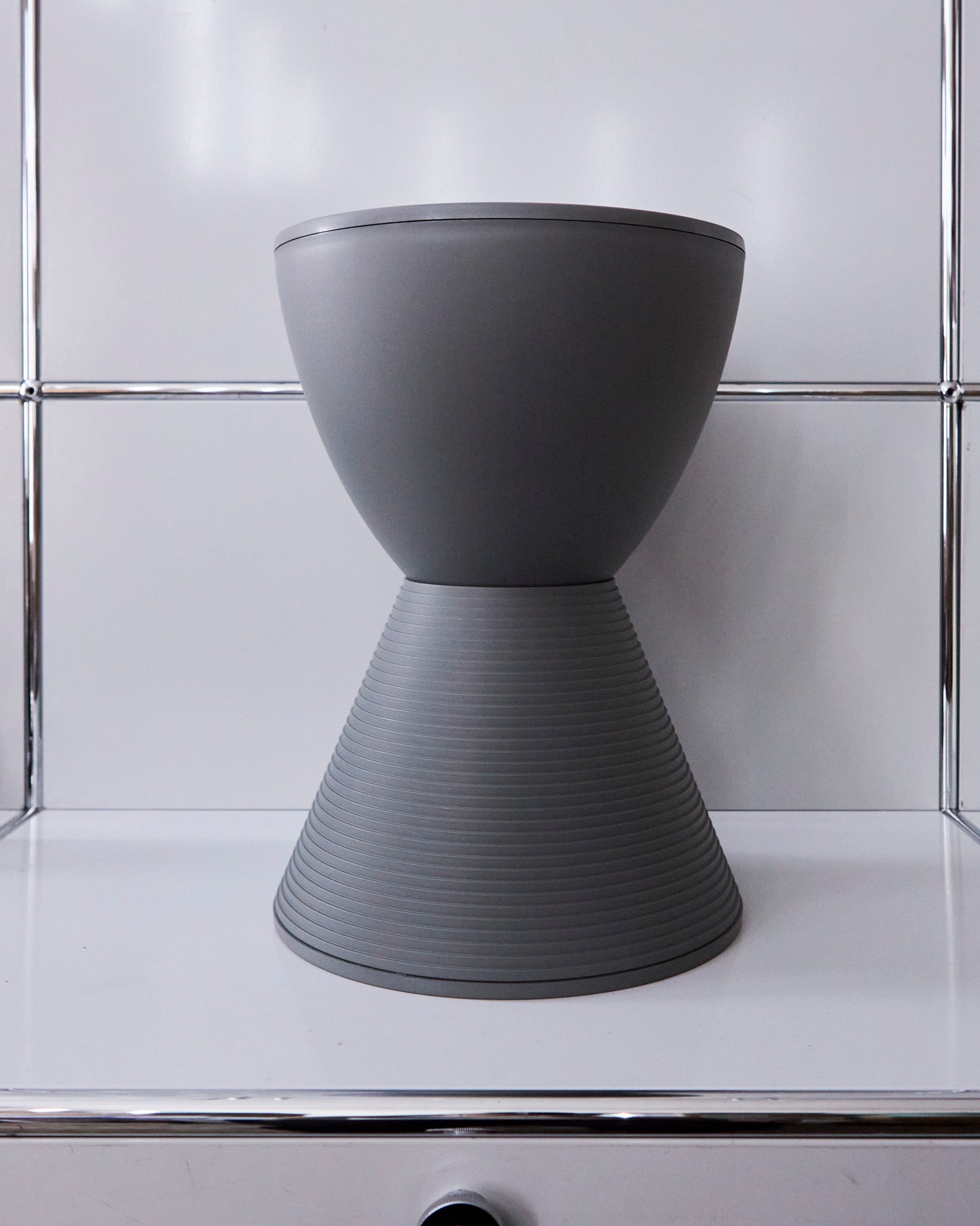 kartell_philippestarck_princeaha_grey