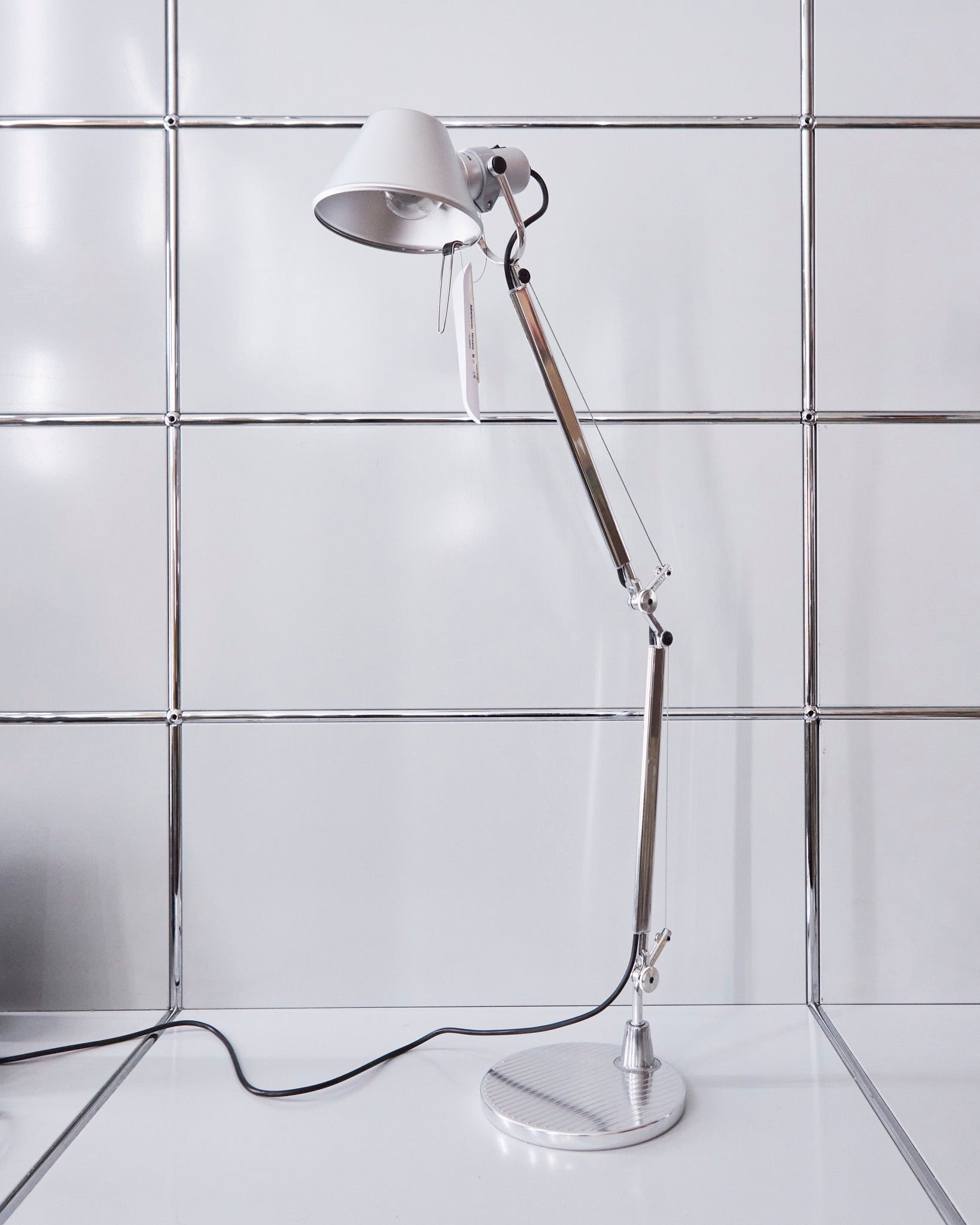 artemide_micheledelucchi_tolomeomini_table_aluminium