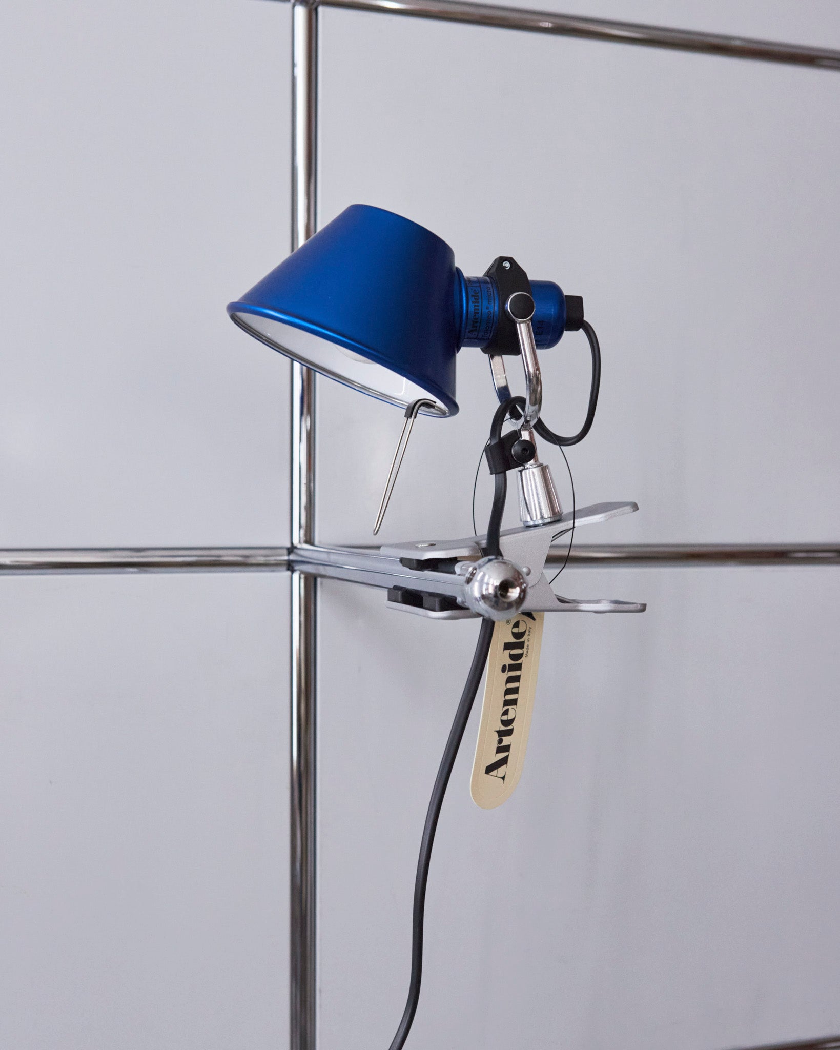 artemide_micheledelucchi_tolomeopinza_micro_blue