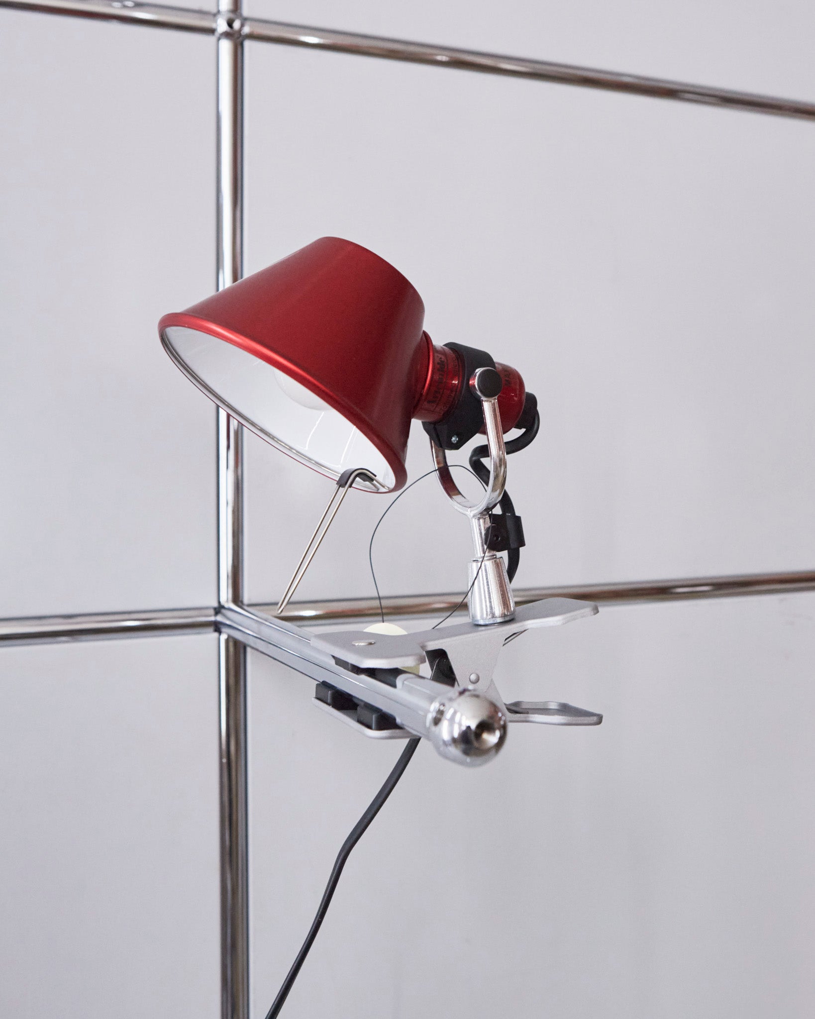 artemide_micheledelucchi_tolomeopinza_micro_red