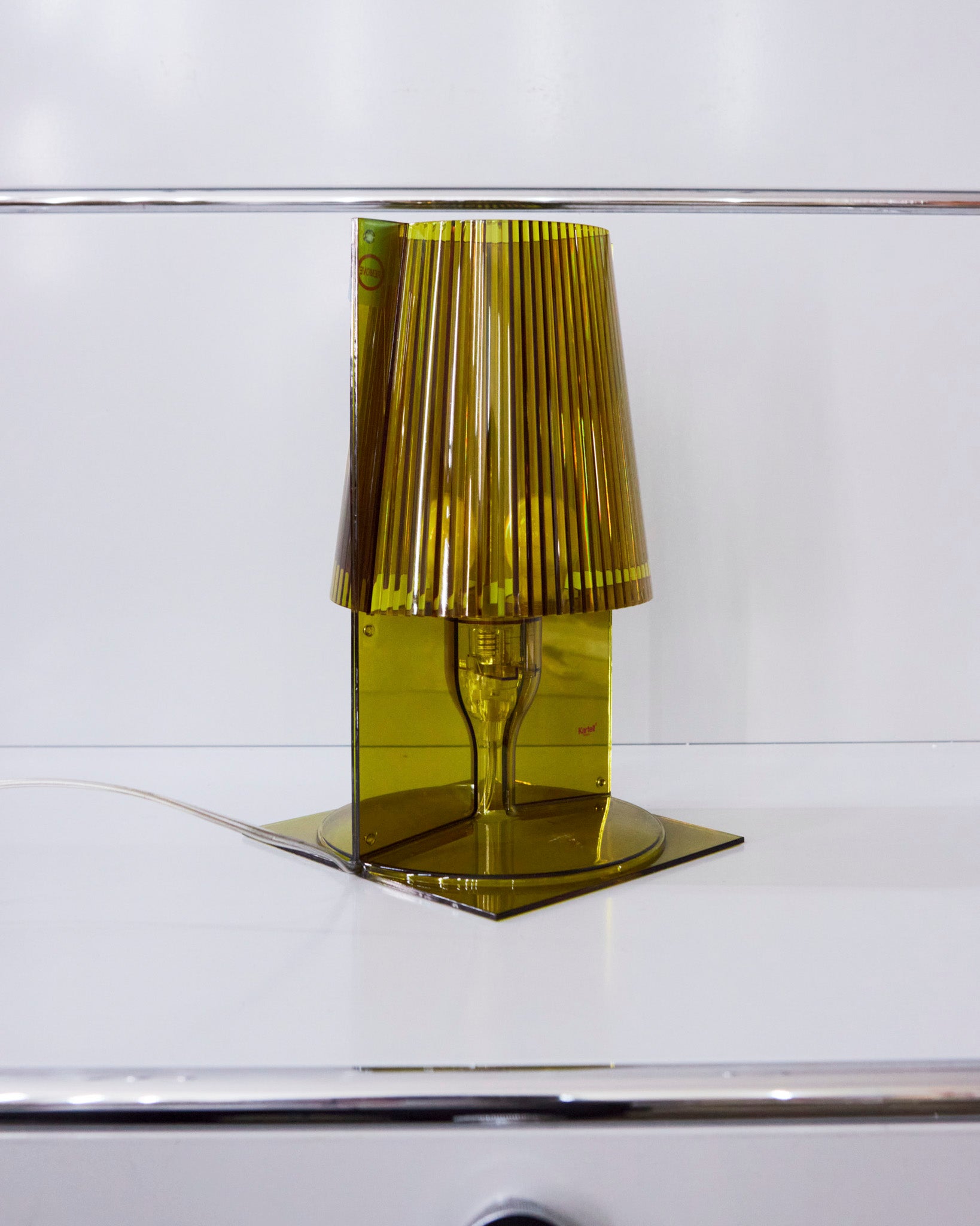 kartell_ferrucciolaviani_take_olivegreen
