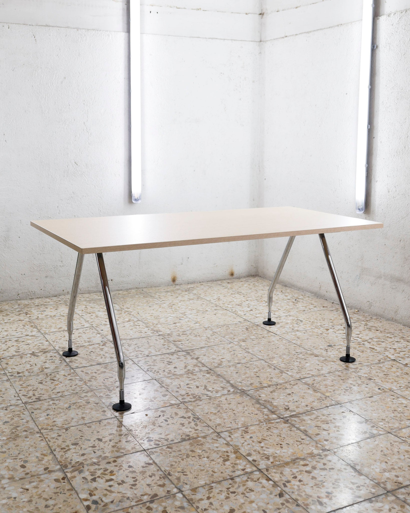 vitra_antoniocitterio_adhoc_lightveneer