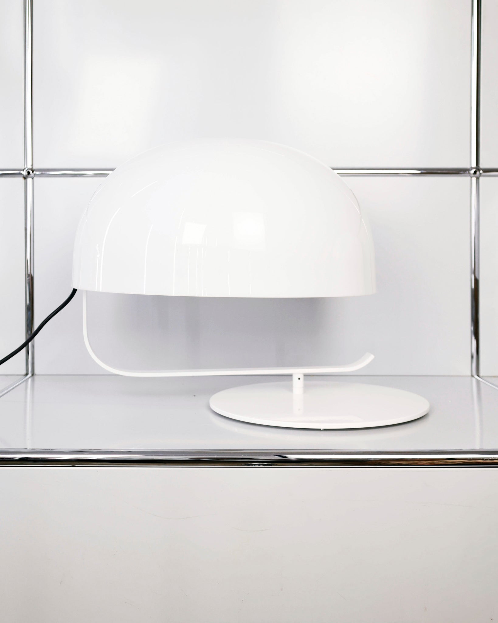 oluce_marcozanuzo_zanuso_white