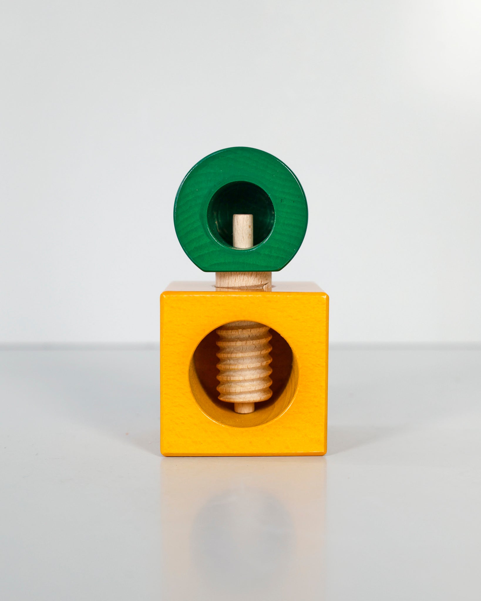 alessi_ettoresottsass_twergi_es20_greenyellow