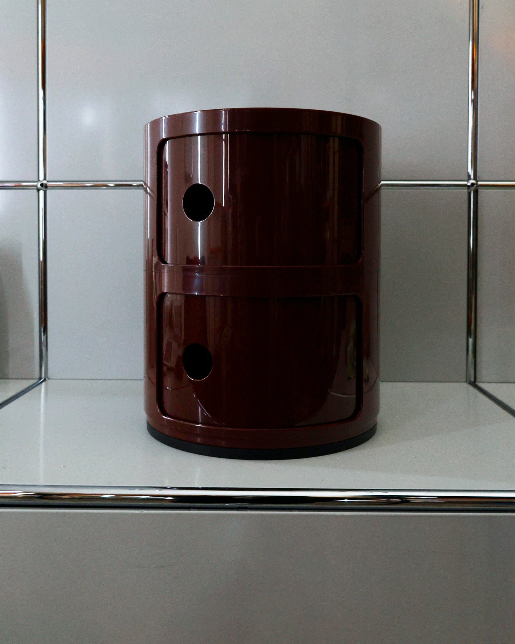 kartell_annacastelliferrieri_componibili_newcolors_small_burgundy