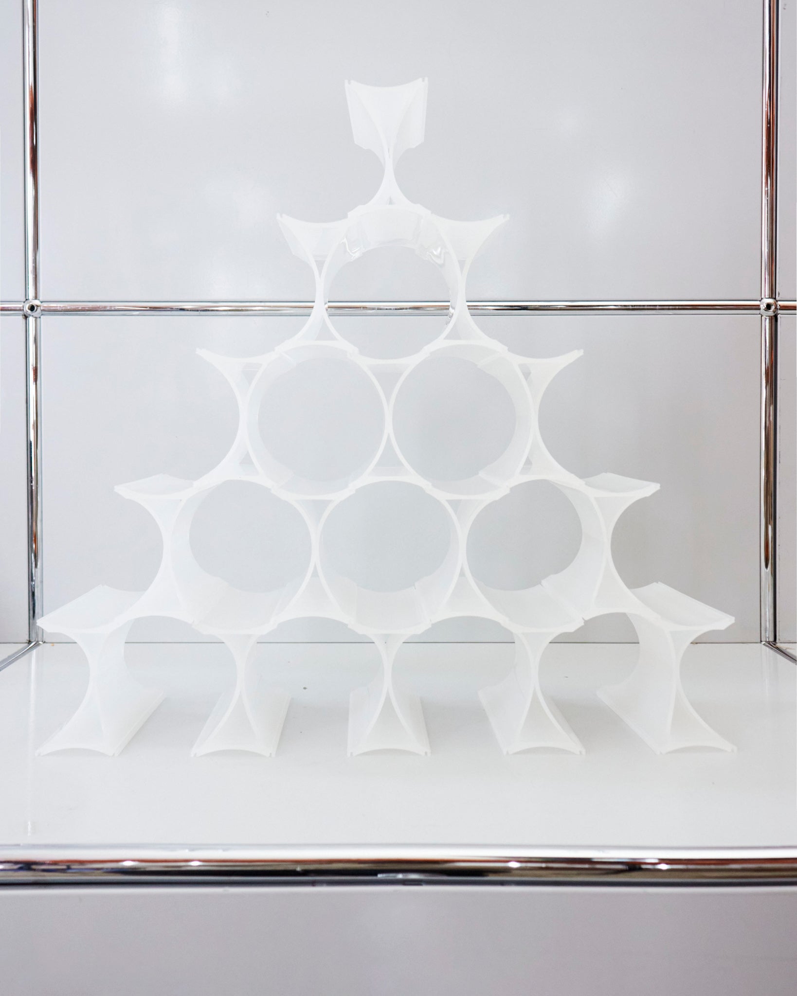 kartell_ronarad_infinity_white