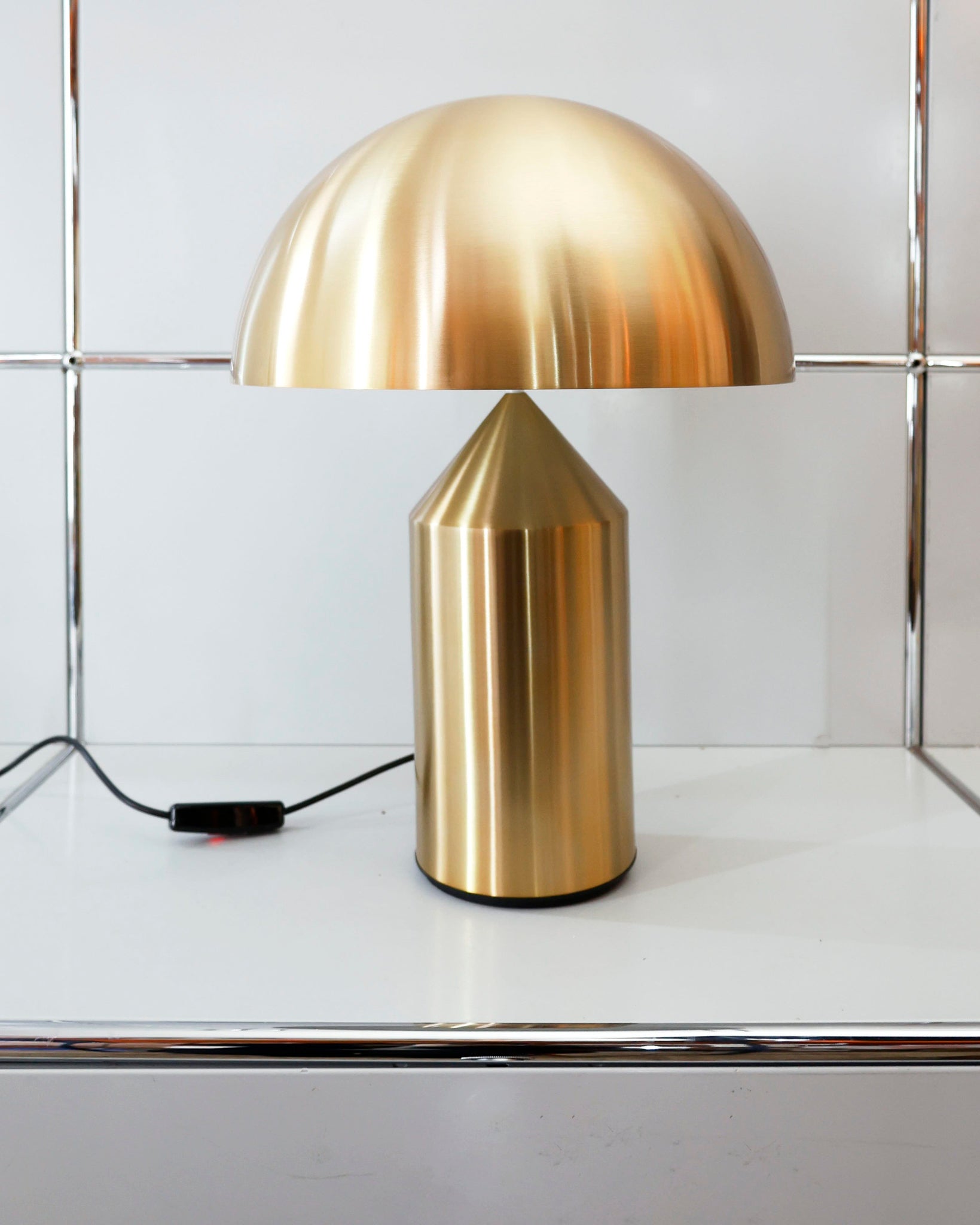 oluce_vicomagistretti_atollo_gold