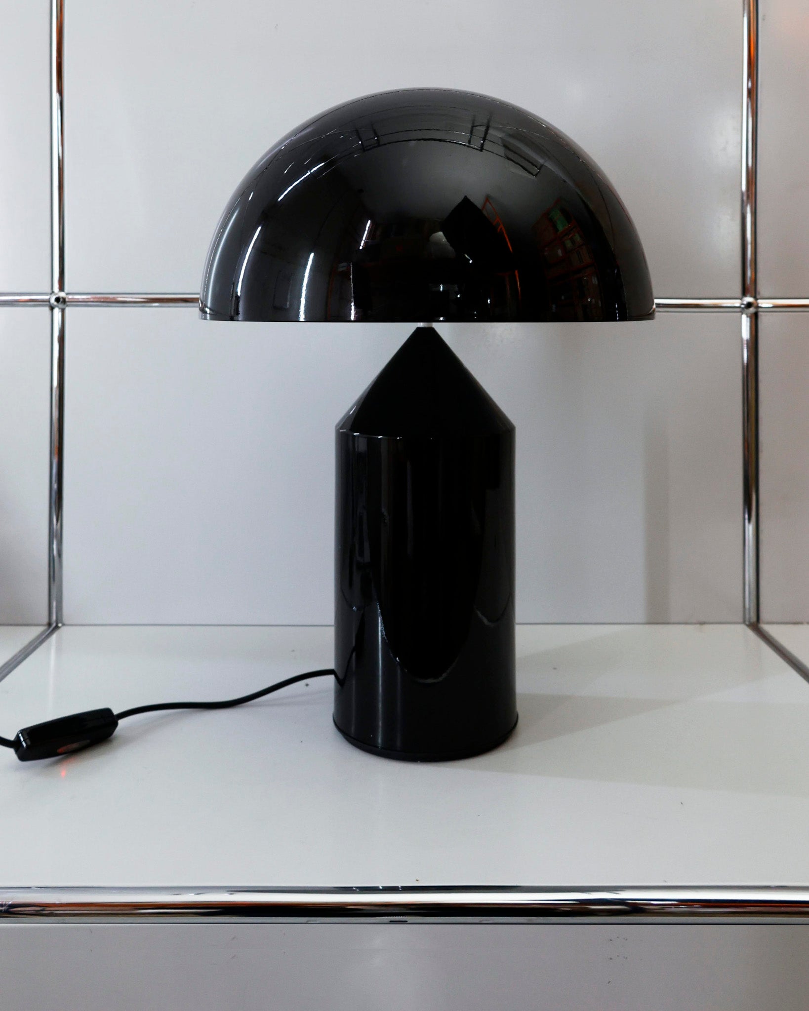 oluce_vicomagistretti_atollo_black