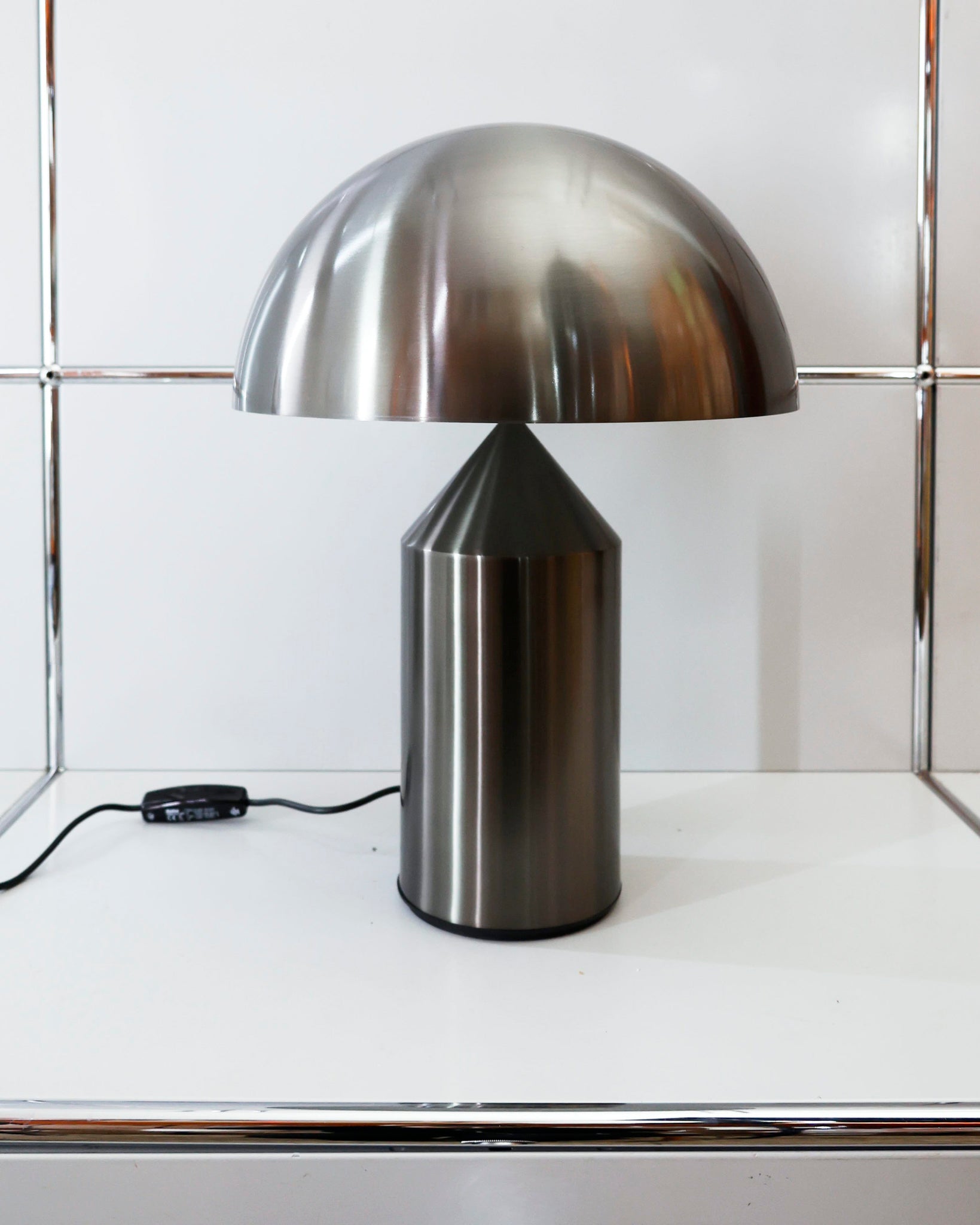 oluce_vicomagistretti_atollo_blacknickel