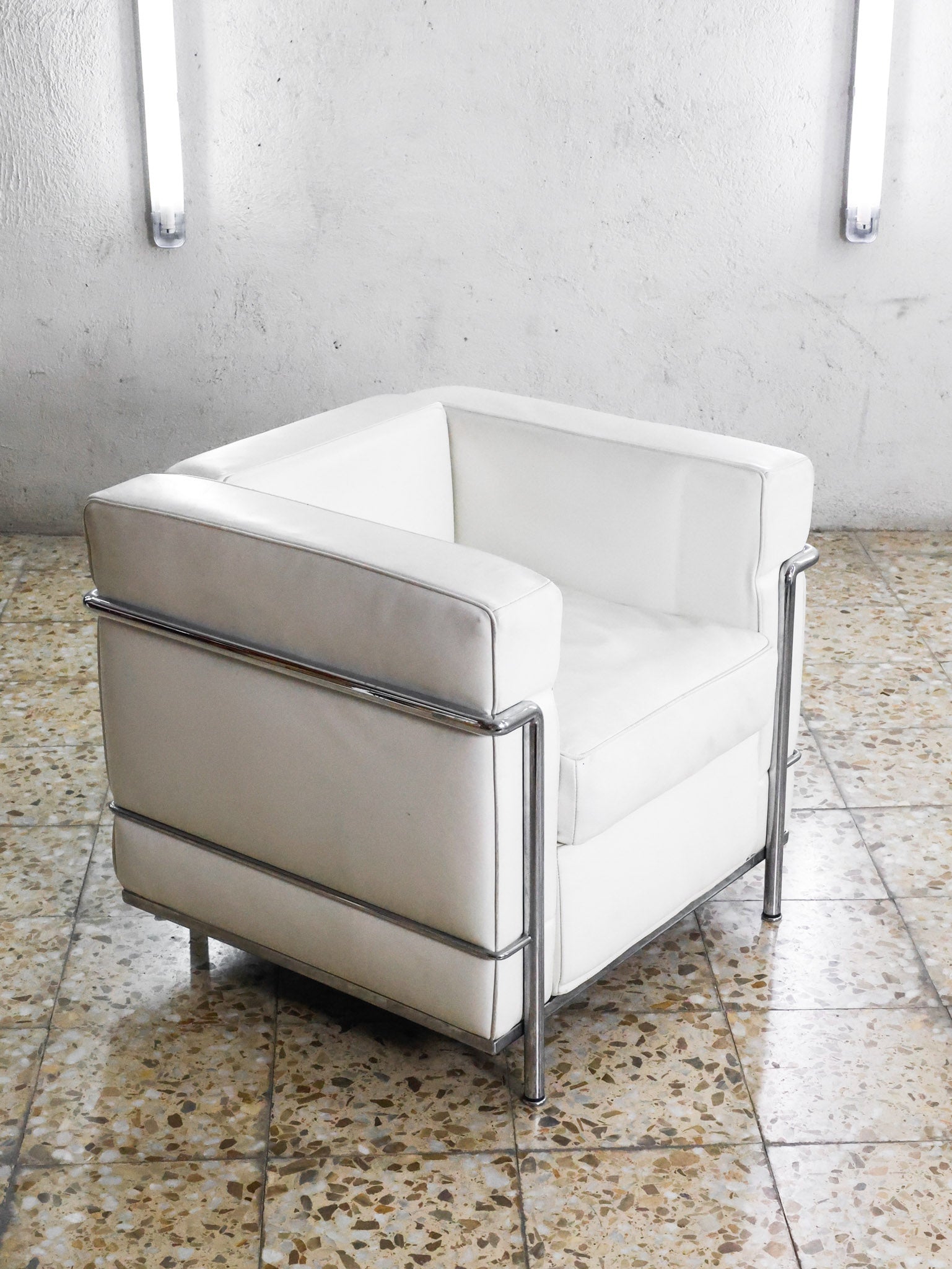 cassina_lecorbusier_perriand_lc2