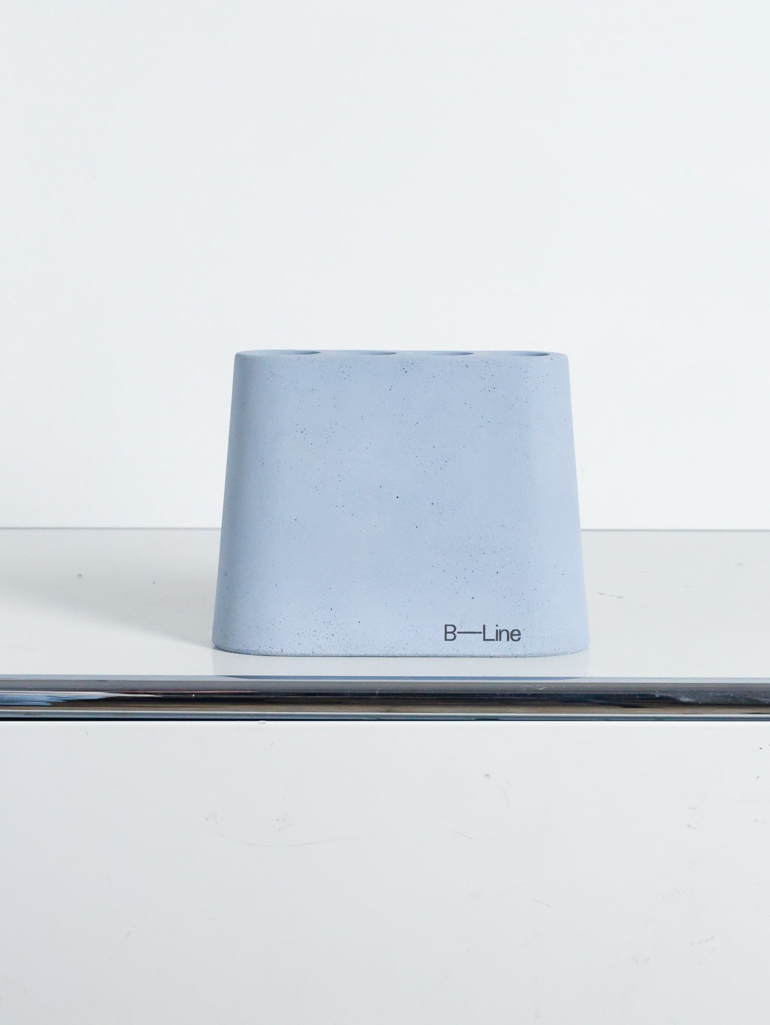 bline_rodolfobonetto_akijr_blue