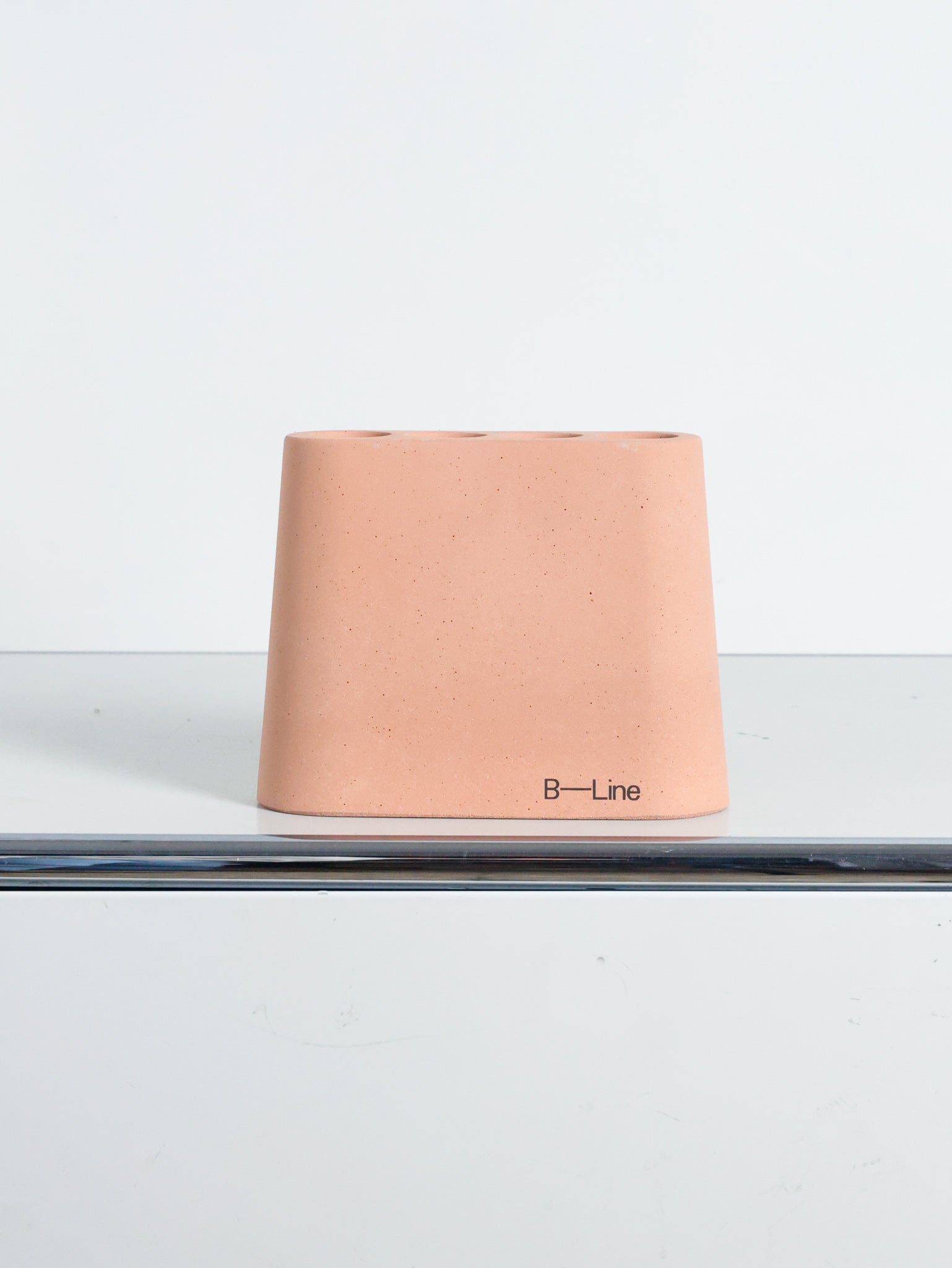 bline_rodolfobonetto_akijr_pink