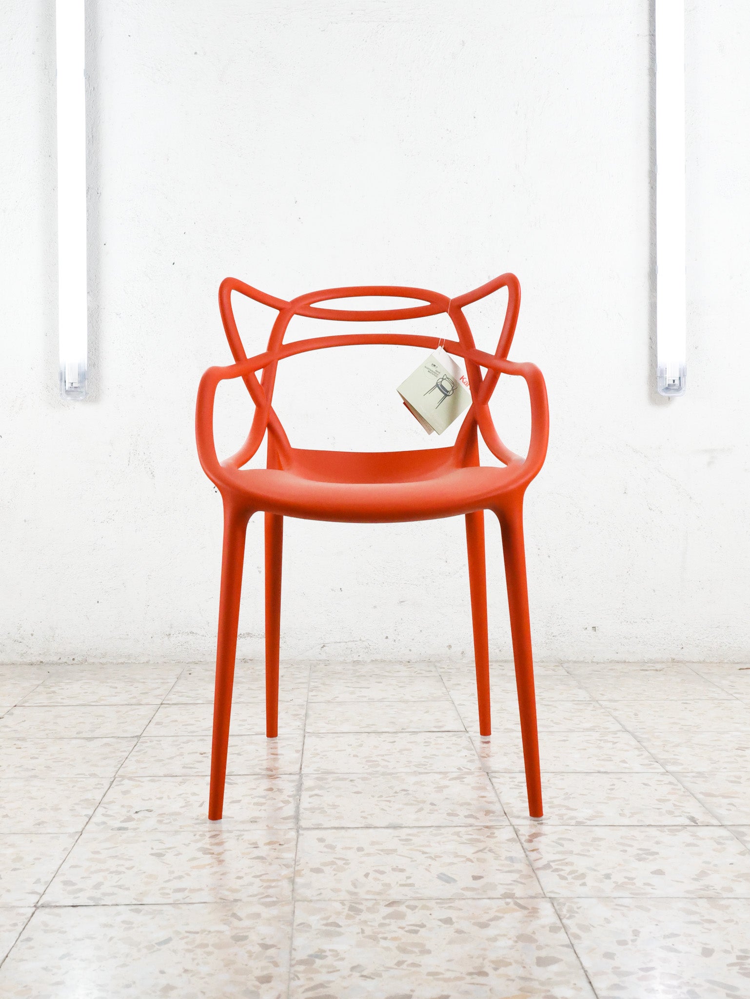 kartell_philippestarckeugeniquitllet_masters_red