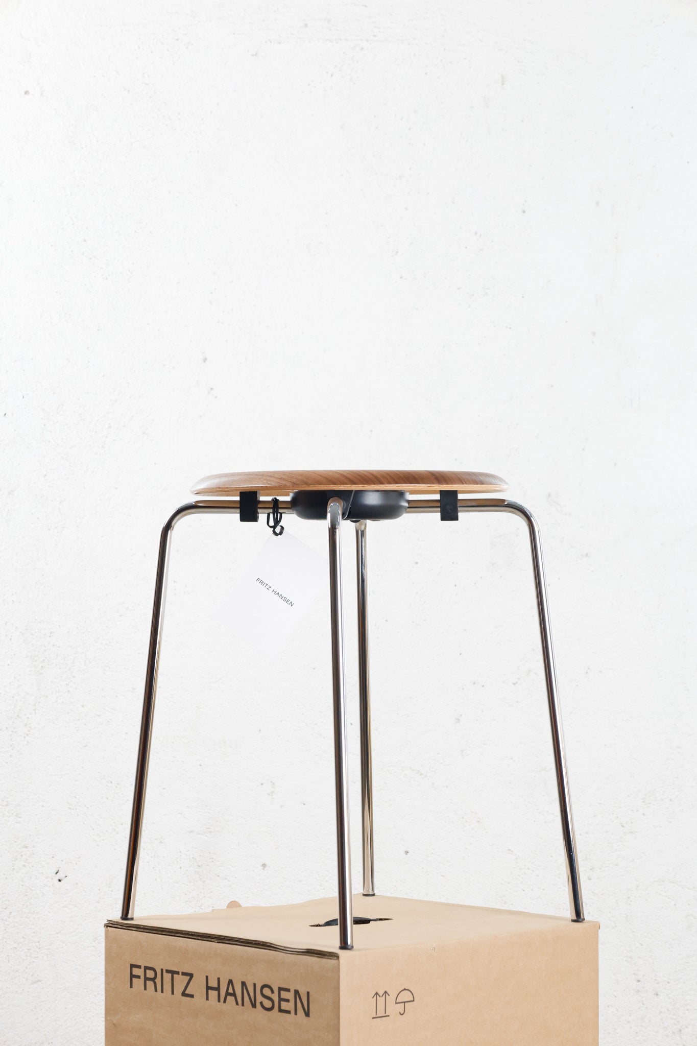 fritzhansen_arnejacobsen_dot_wood