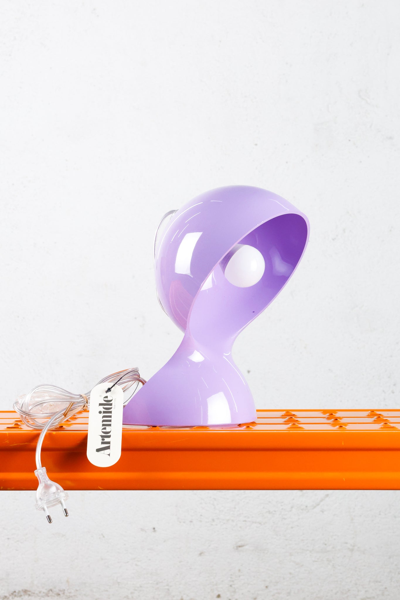 artemide_vicomagistretti_dalu_lilac
