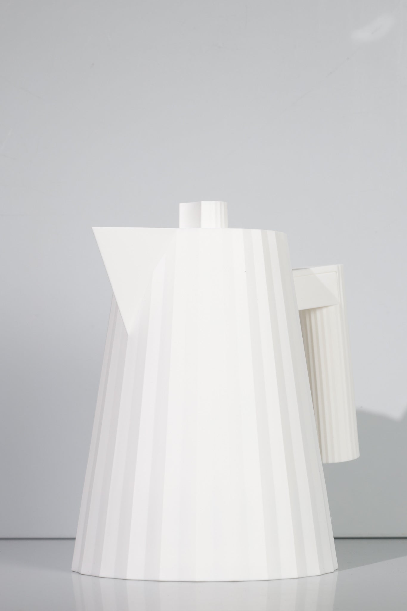 alessi_micheledelucchi_plisse_kettle_white