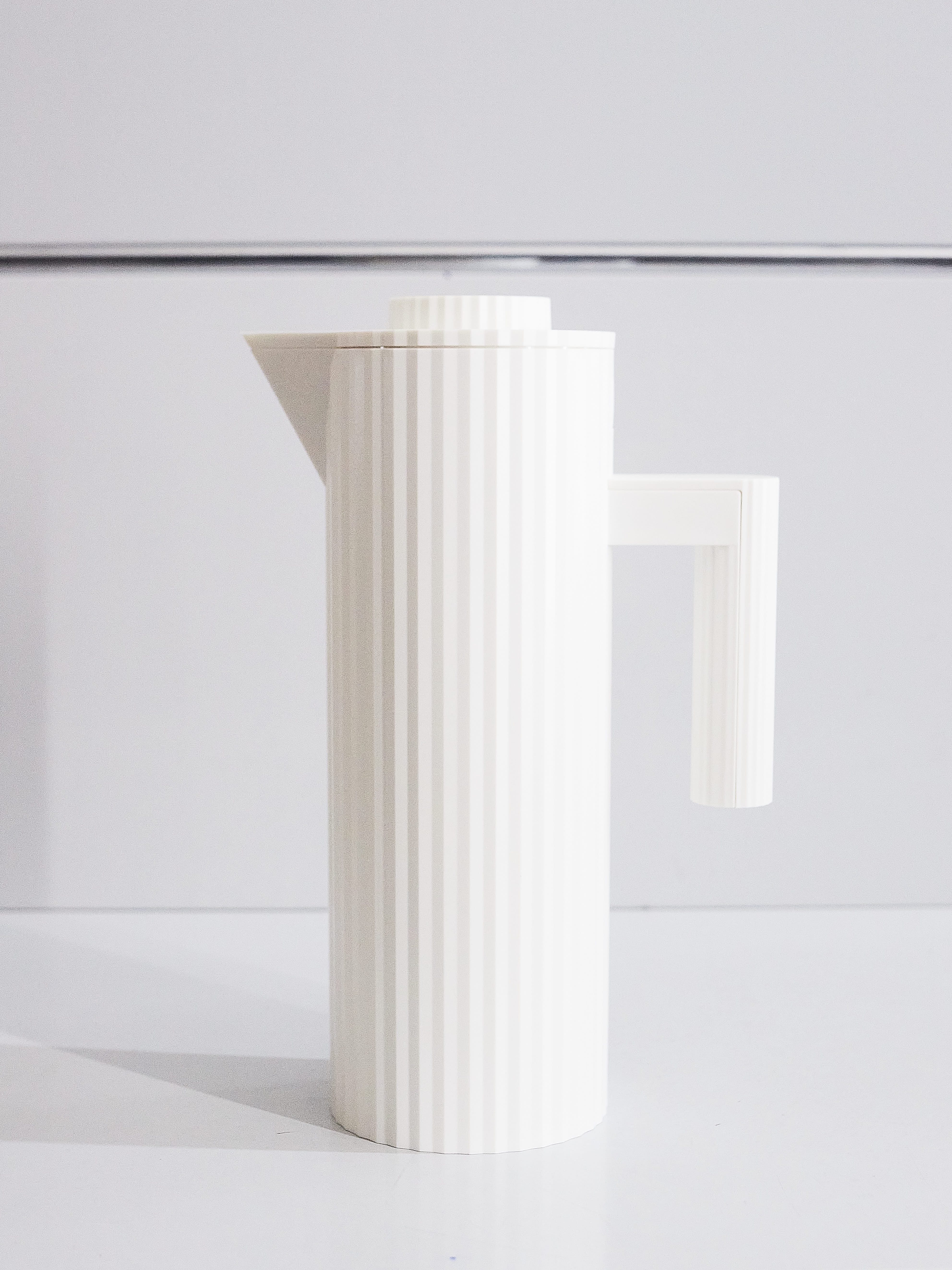 alessi_micheledelucchi_plisse_jug_white