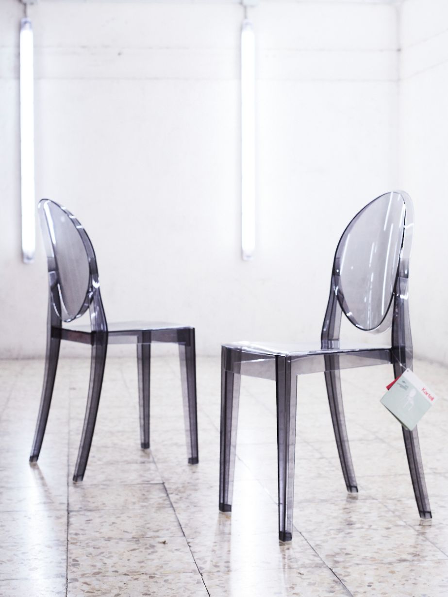 kartell_philippestarck_victoriaghost_grey