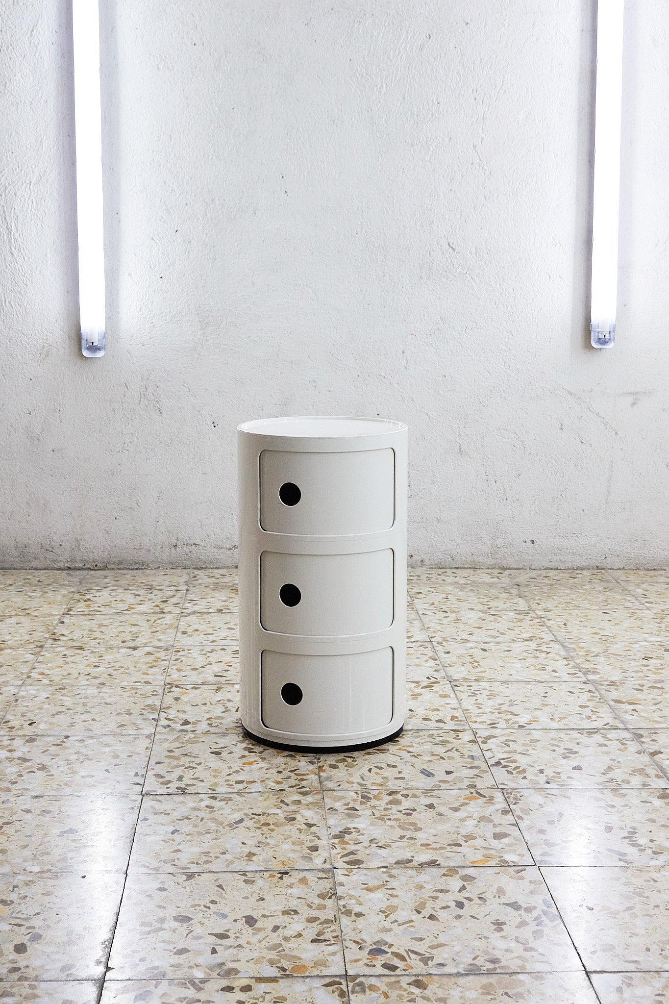 kartell_annacastelliferrieri_componibili_classic_medium_white