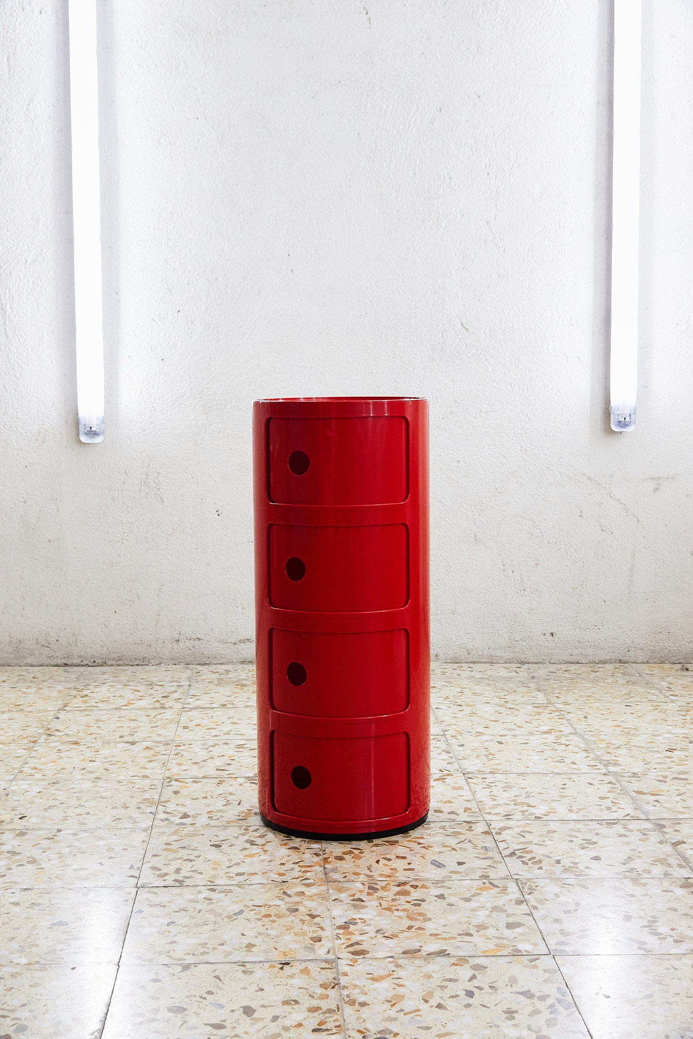 kartell_annacastelliferrieri_componibili_classic_large_red